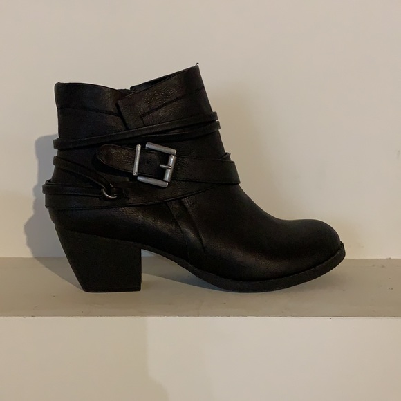 Black Ankle Boots - Picture 3 of 8